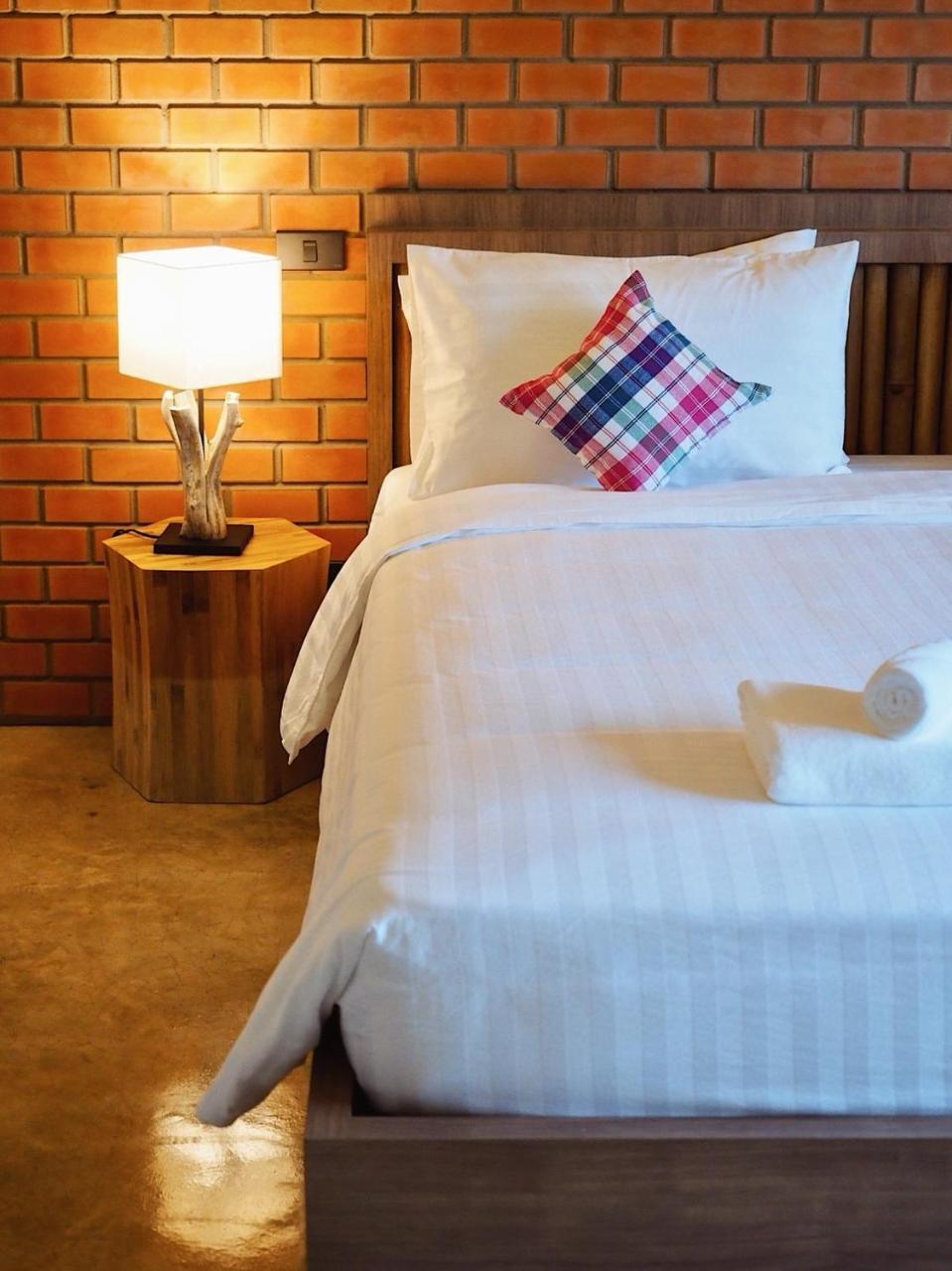 Luck Esan Loft Hotel Ubon Ratchathani Exterior photo