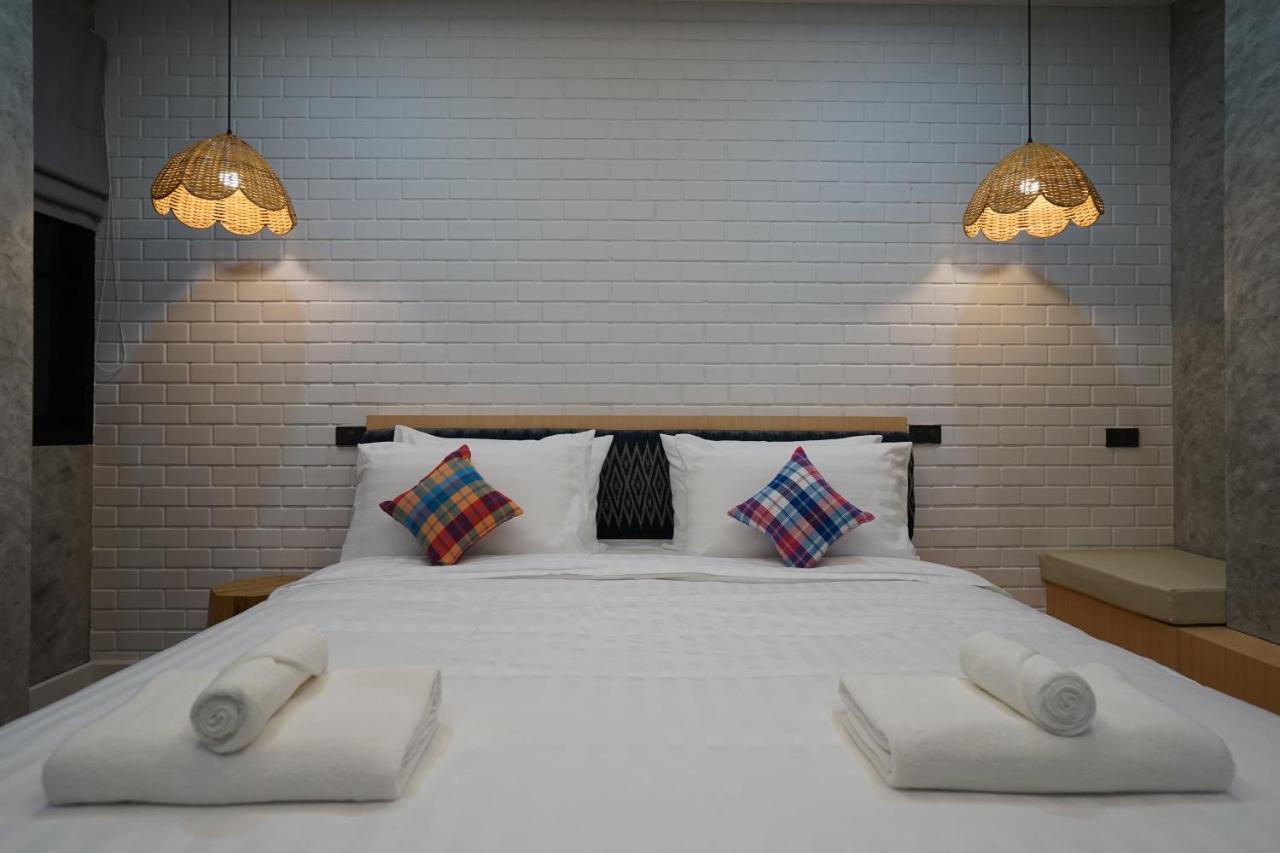 Luck Esan Loft Hotel Ubon Ratchathani Exterior photo